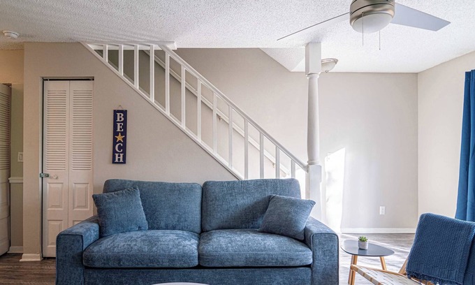 University House | Family Friendly Townhome near USF