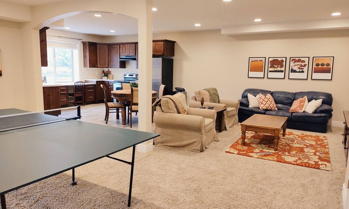 Pleasant Grove House | Family friendly home close to ski resorts, mountains, lakes, BYU, and UVU