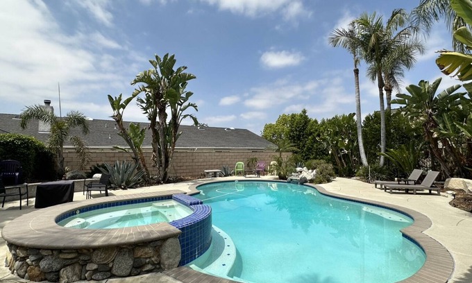 Rowland Heights House | Family- Friendly Villa with Pool + BBQ + Fire-pit, close to Disney & Water Park