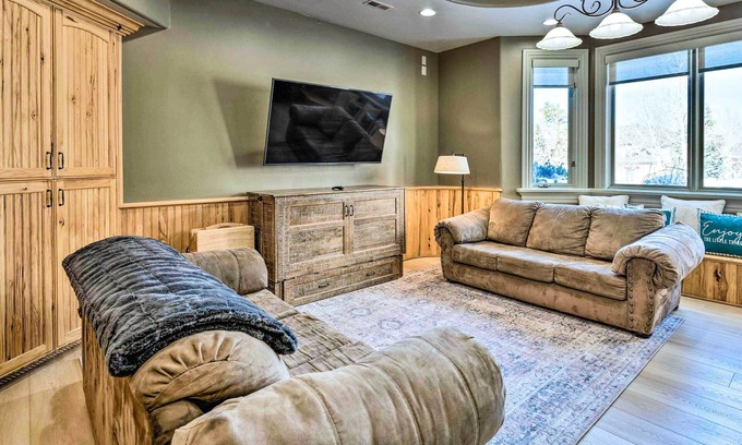 Sandy Condo | Family-Friendly Utah Vacation Rental: Near Skiing!