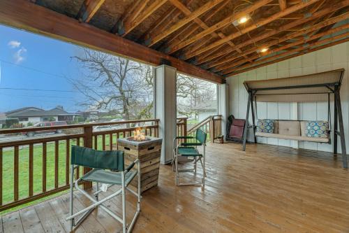 Roseburg House | Family-Friendly Winston Vacation Rental with Deck!