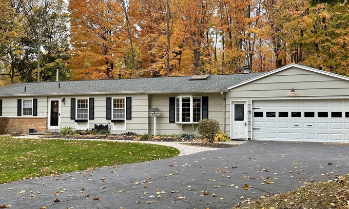 Perinton House | Family & Friends in Fairport