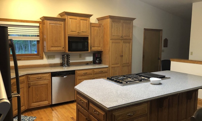 Standish House | Family Fun! 5BR Home. Casino, Golf, Tubing, Pond!