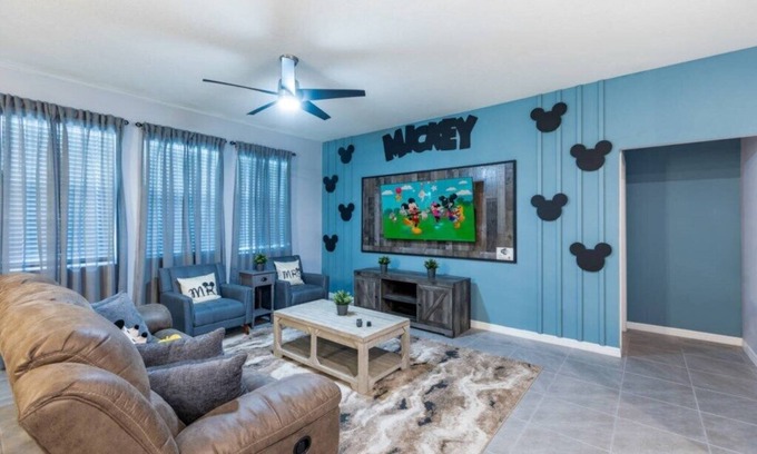 Loughman House | Family Fun Disney & Universal Themed Villa w/pool