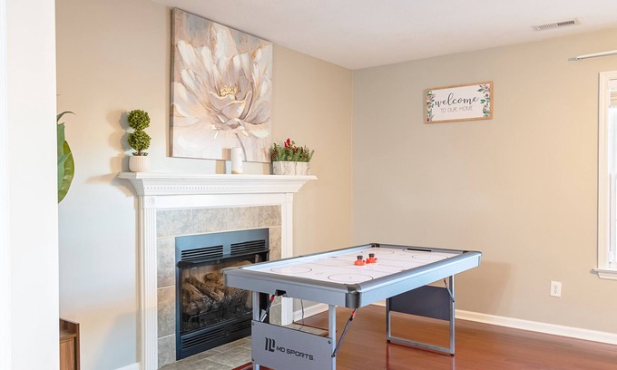 Piney Green House | FAMILY FUN HOUSE MINUTES FROM BASE GATES