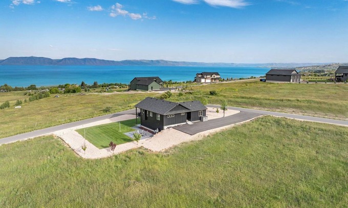 Fish Haven House | Family Gatherings | Boat Parking | Entertainment