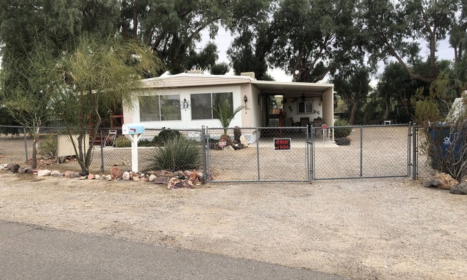 Bullhead City House | Family getaway, Pet Friendly, Snowbirds, Weekend Warriors, Welcome