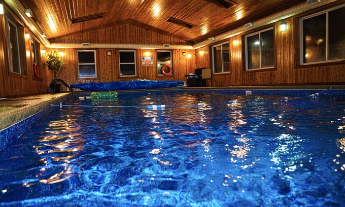 Middle Hope House | Family getaway with huge private Indoor Heated Pool