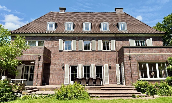 Burgsteinfurt Villa | Family Group Villa with Garden, Sauna & Fireplace