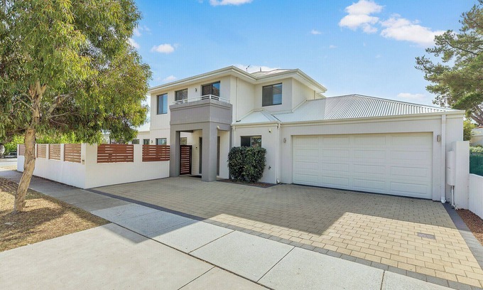 Karrinyup House | Family Haven | Long-Stay Approved | Full Amenities