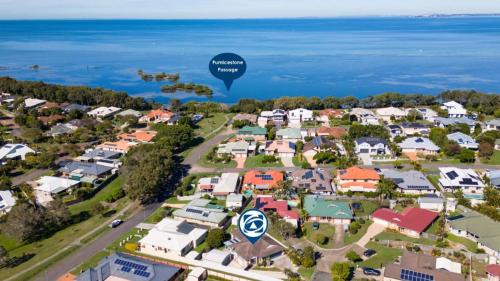 Sandstone Point House | Family Holiday Home At Sandstone Point