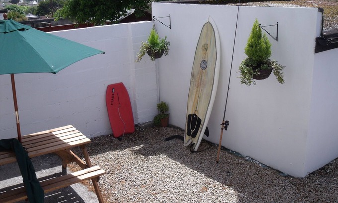 Newquay City Centre House | Family Holiday Home, Very Close to Beach, in Quiet Road. Private Garden.