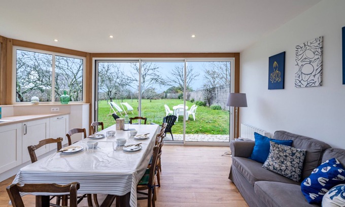 Loctudy Ski Chalet | Family holidays for 6 people in Loctudy