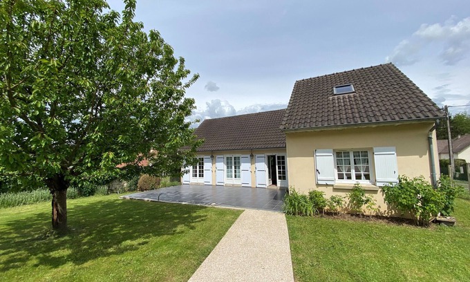 Varinfroy House | Family home close to Paris and Disneyland ideal for relaxing and sightseeing