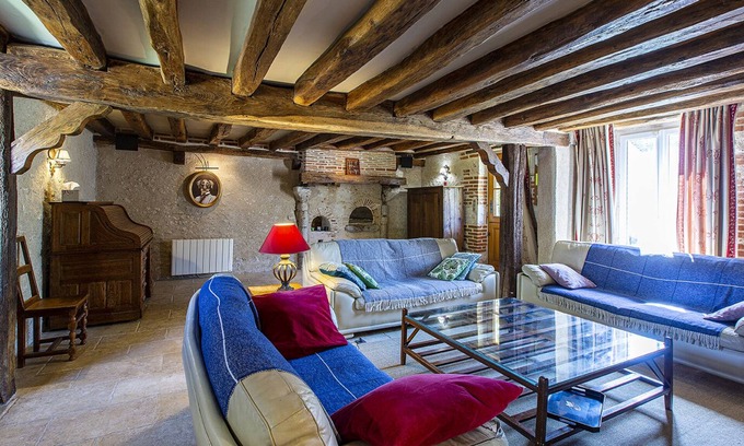 Seris House | Family home near Chambord sleeps 10