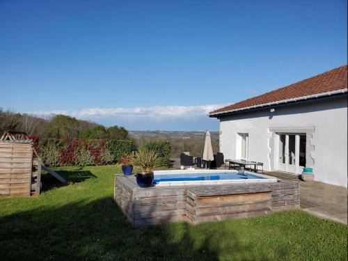 Saint-Lon-les-Mines House | Family home with pool