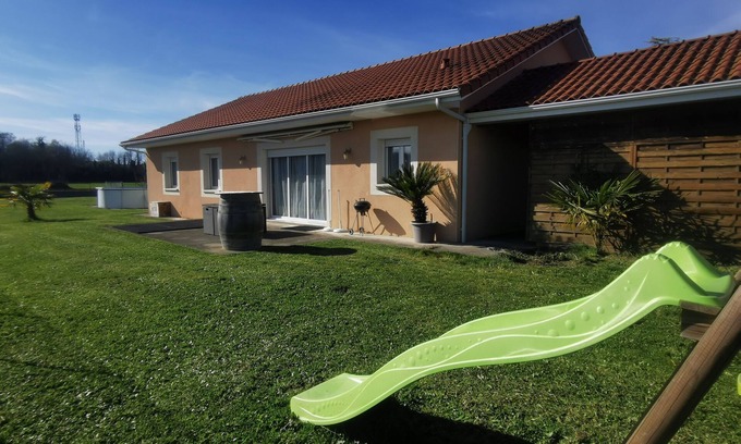 Juillan House | Family home with pool