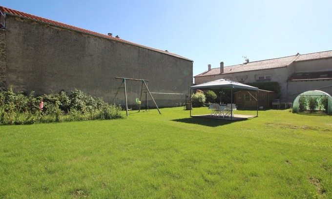 Saint-Just-Malmont Cottage | Family house near Pilat Regional Park