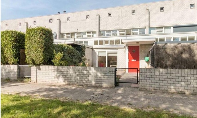 Almere Apartment | Family house next to train and close to Amsterdam and Schiphol