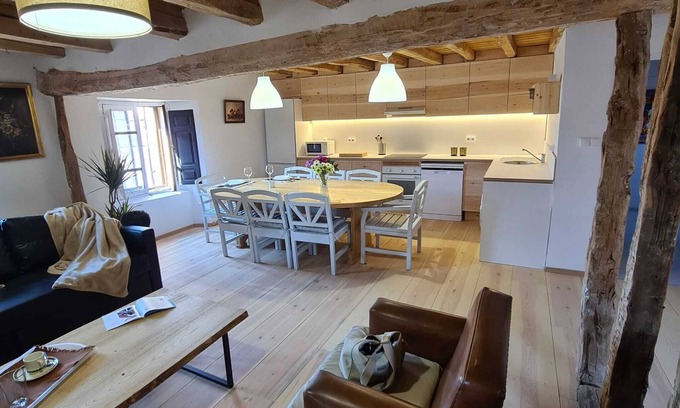 Maderuelo Cottage | Family house with views of the Linares reservoir
