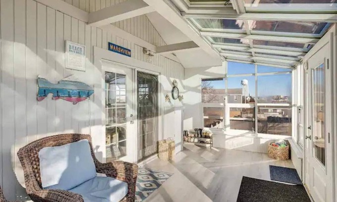 Hampton Apartment | Family, Kid, & Pet-Friendly, Sleeps 6+, Backyard & Grill