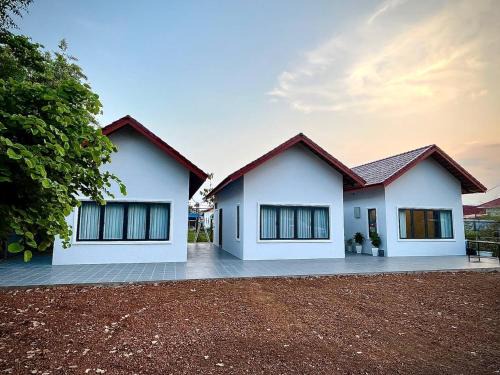 Tbaeng Meanchey House | Family Motel