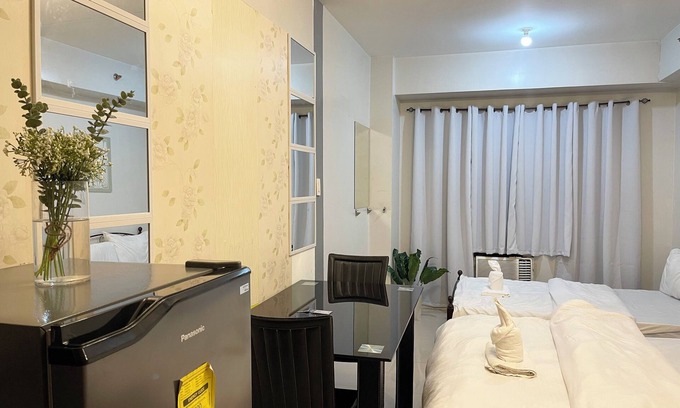 Barangay 76 Condo | FAMILY or Barkada 2 Bedroom 6-10 pax at Sea Residences Mall of Asia