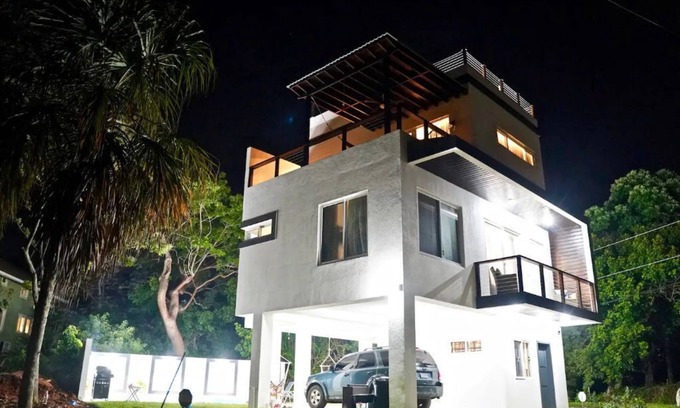 Antoneys Cay House | Family Paradise w/pool, Beach