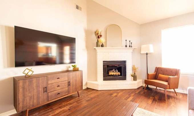 Southaven House | Family & Pet Friendly Oasis - Backyard - Patio