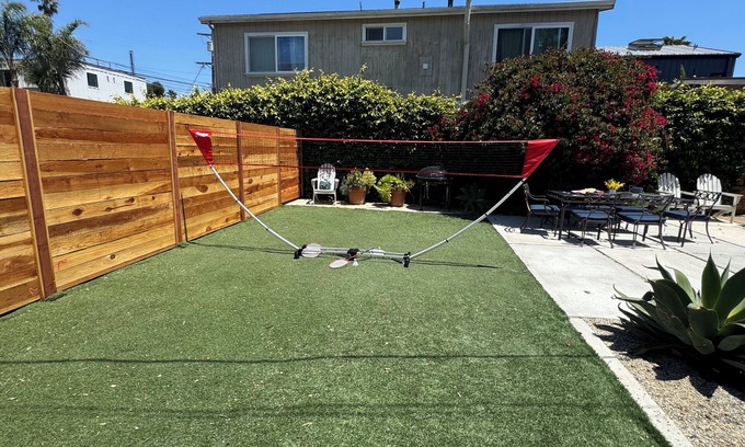 Venice House | Family retreat in Venice, 7 blocks to beach!