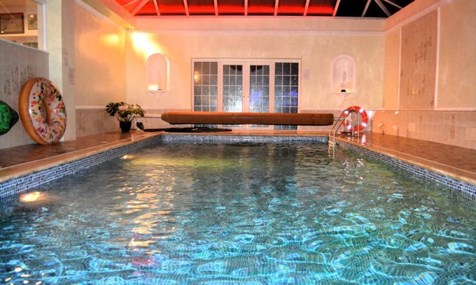 Caergwrle House | Family Retreat or Romantic Break