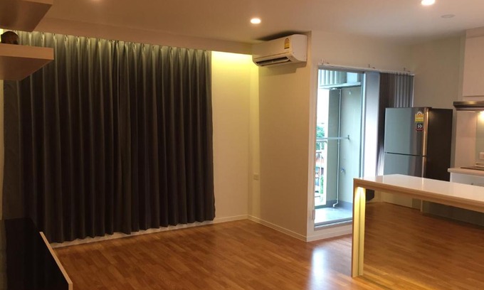 Phasi Charoen Apartment | Family Room Bangkok