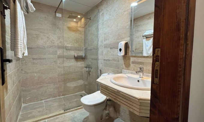 Al Haram Bed & Breakfast | Family Room