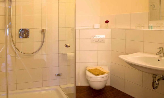 Deggenhausertal House | Family room - Landgasthof Linde