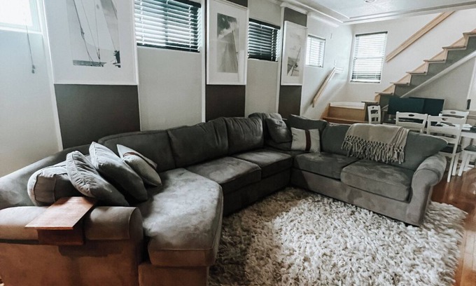Ishpeming House | Family sized Home 10 min walk to Marina