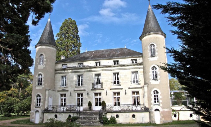 Tournon-Saint-Pierre House | Family Suite (2 Adults + 2 Children)/CHATEAU LES VALLEES in TOURAINE