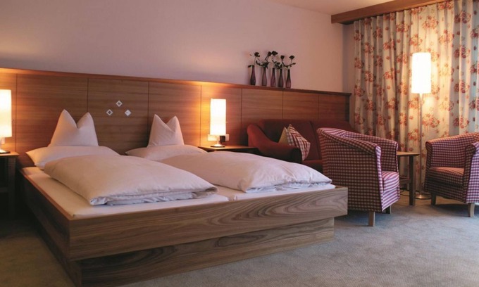 Warth House | Family suite with balcony BB SS - Hotel Walserberg