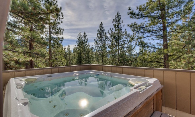 Zephyr Cove Condo | Family Town-home, walk to Clubhouse, close to down town (LV213)