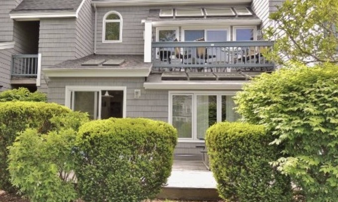 Ocean Park Condo | Family vacation home walking distance to the beach