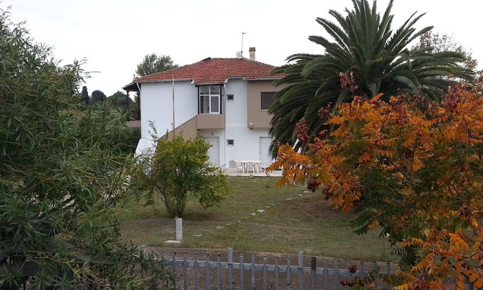 Nea Potidaia House | FAMILY VACATION HOME FOR RENT IN BEAUTIFUL HALKDIKI, GREECE