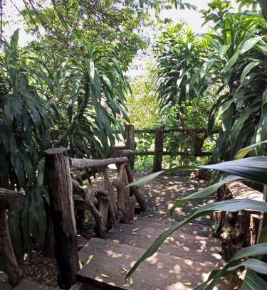 Ban Lung House | FamilyHouse & Trekking