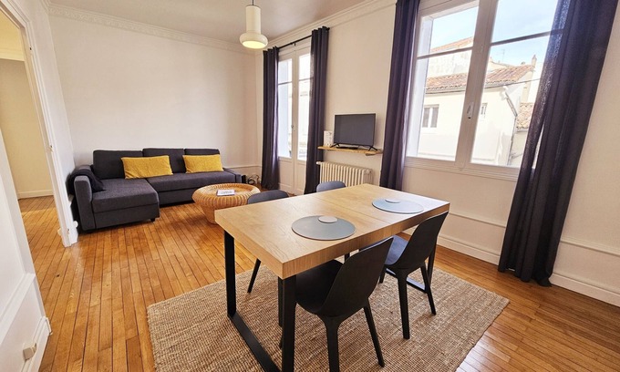 Angouleme Apartment | Fanfrelin pretty T3 city center