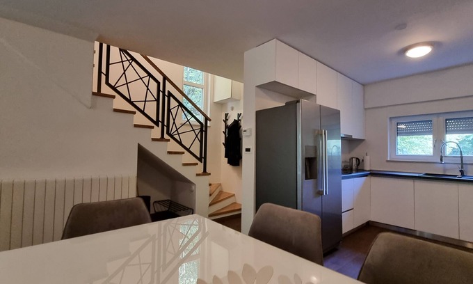 Zagreb House | Fantabulous Townhouse with Forest View, Green Patio & EV Charger