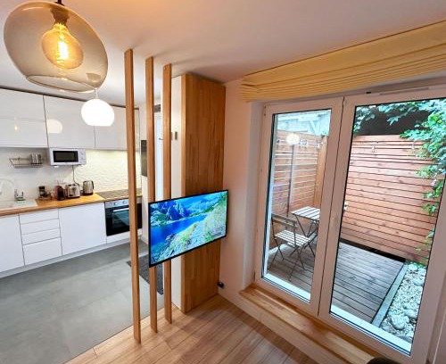 Krzyki Apartment | Fantastays - Sixteen