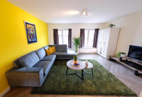 Tiel Apartment | Fantastic 90m2 Two-Bedroom Apartment with Terrace - WA7B