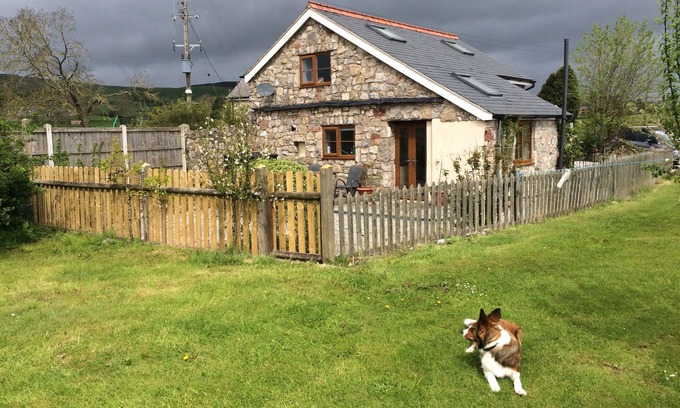 Llanarmon-yn-Ial Cottage | Fantastic Cottage in a Peaceful Rural Location