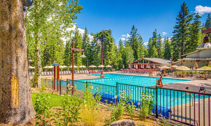 Truckee House | Fantastic home with private hot tub, heated pool, grill, gym, tennis & fireplace
