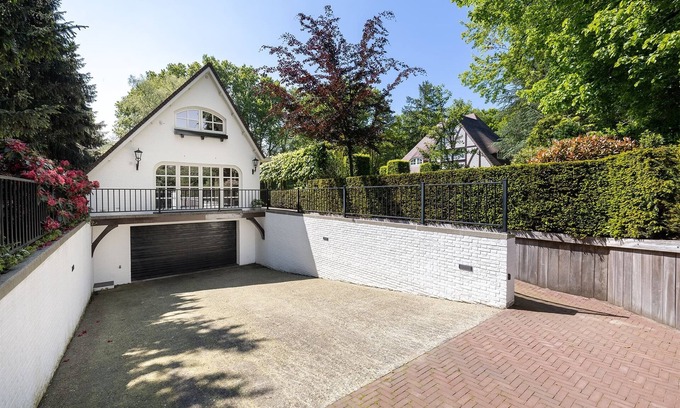 Municipality of Laren Cottage | Fantastic house in picturesque Laren