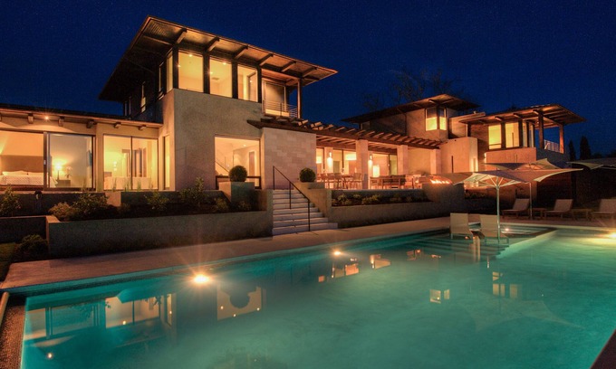 St. Helena House | Fantastic St. Helena Wine Country Retreat