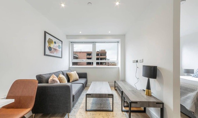 East Grinstead Apartment | Fantastic Studio in East Grinstead